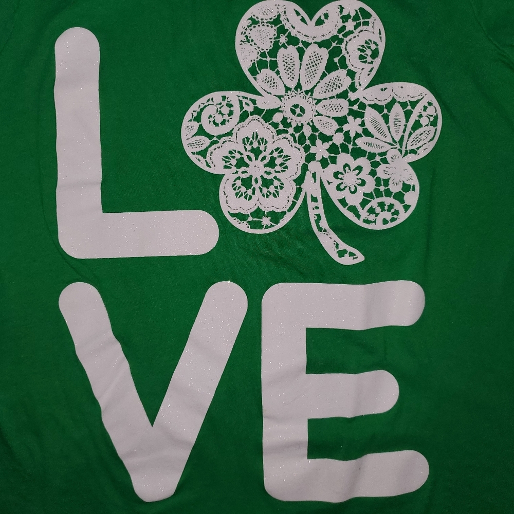 EUC Children's Place L☘VE Tshirt sz. L 10-12